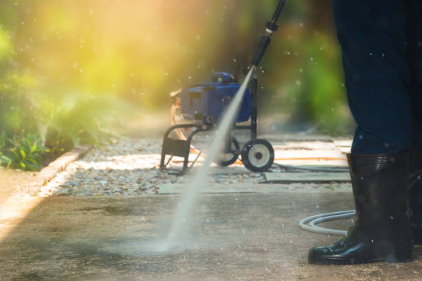 Best Pool Deck Cleaning  in Middleport, OH